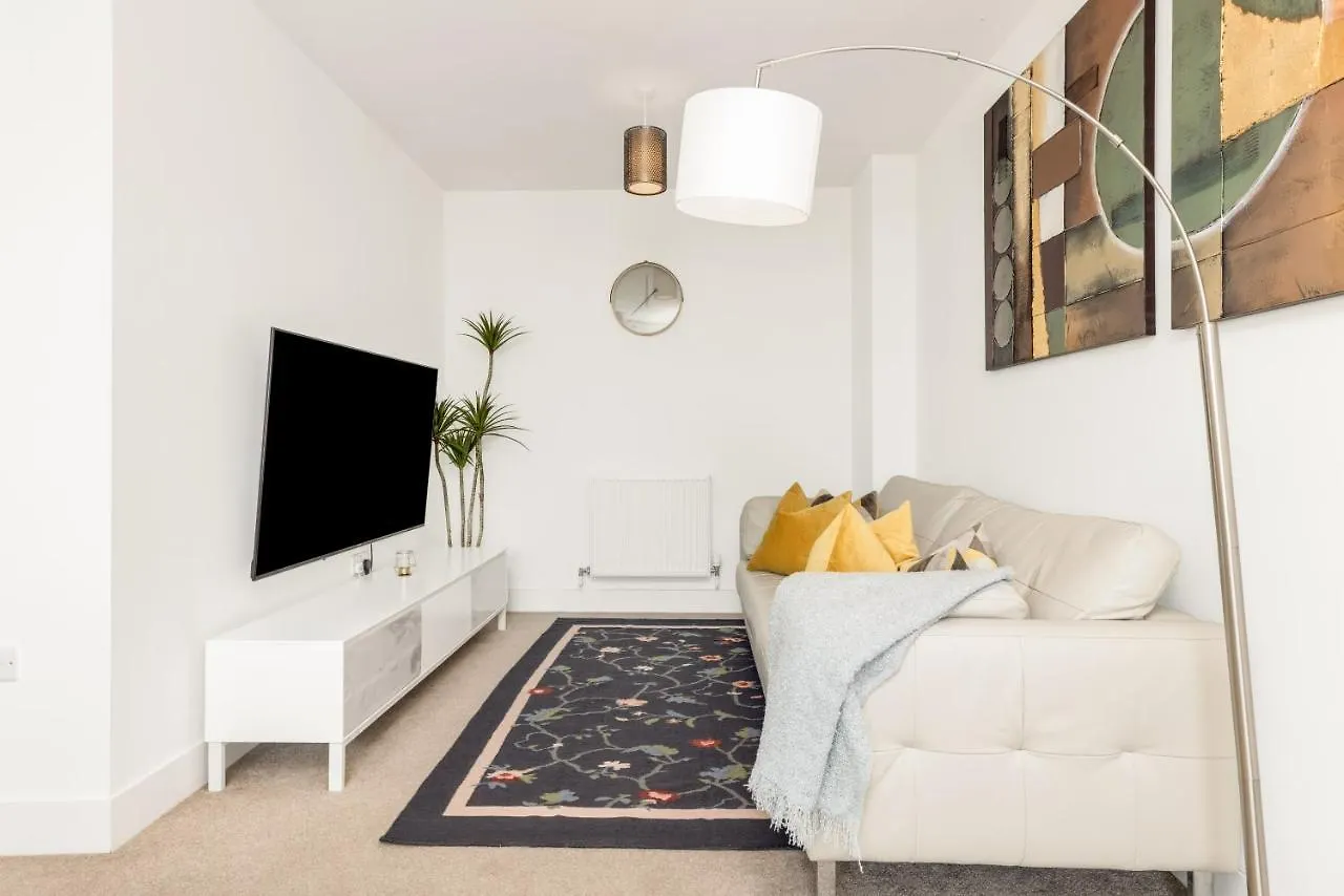 Khayat Homes - The Ferry - Two Bed London United Kingdom