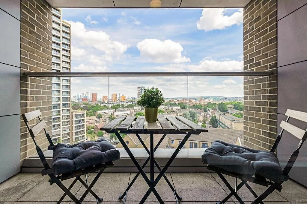 Khayat Homes - The Ferry - Two Bed London 0*,