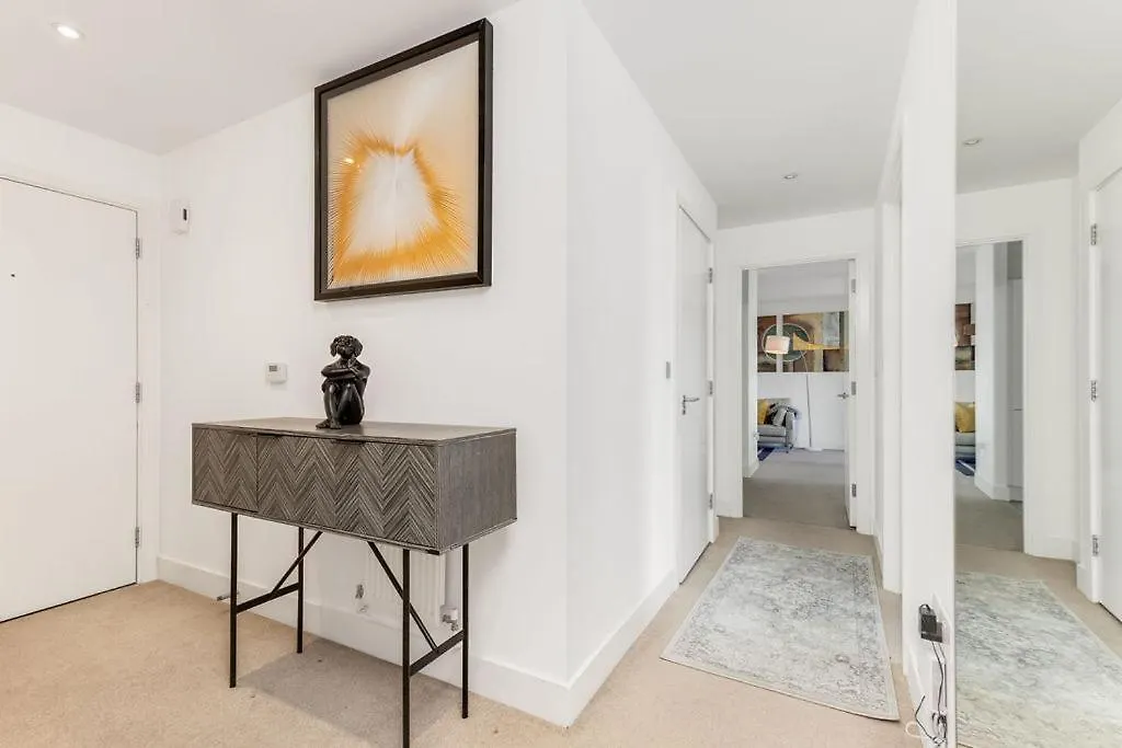 Apartment Khayat Homes - The Ferry - Two Bed London United Kingdom