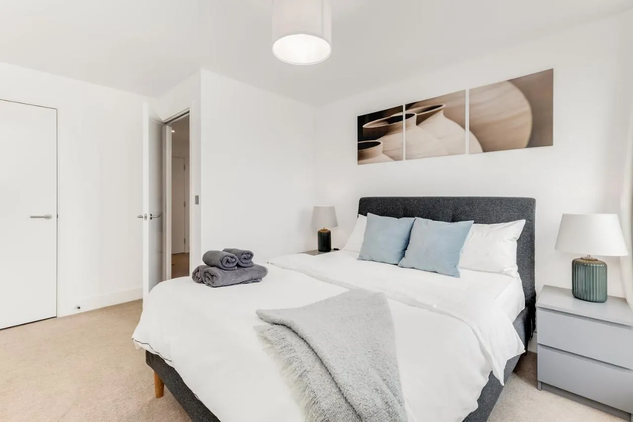 Apartment Khayat Homes - The Ferry - Two Bed London