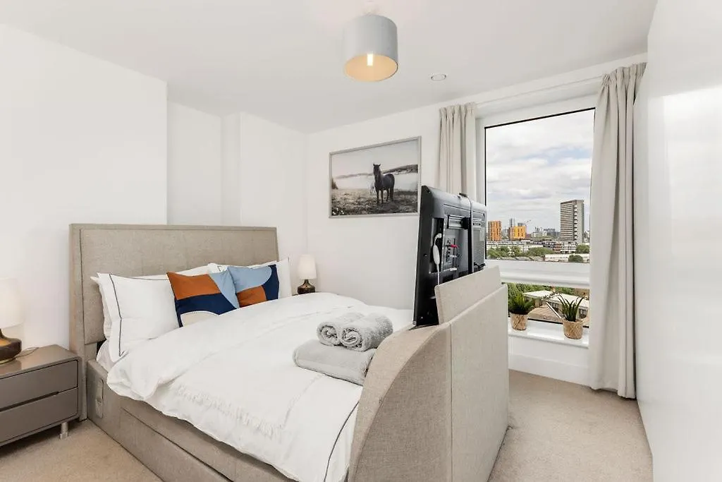 Apartment Khayat Homes - The Ferry - Two Bed London